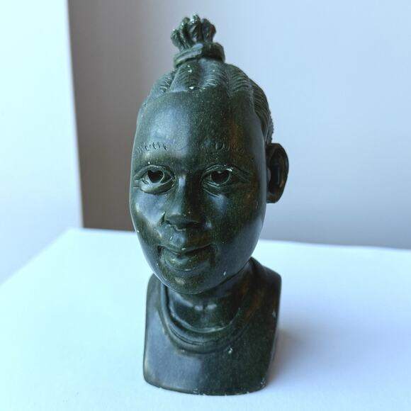 Signed Chikumbirike African Carved Verdite Stone Shona Bust Woman - 4 3/4" - Picture 3 of 12